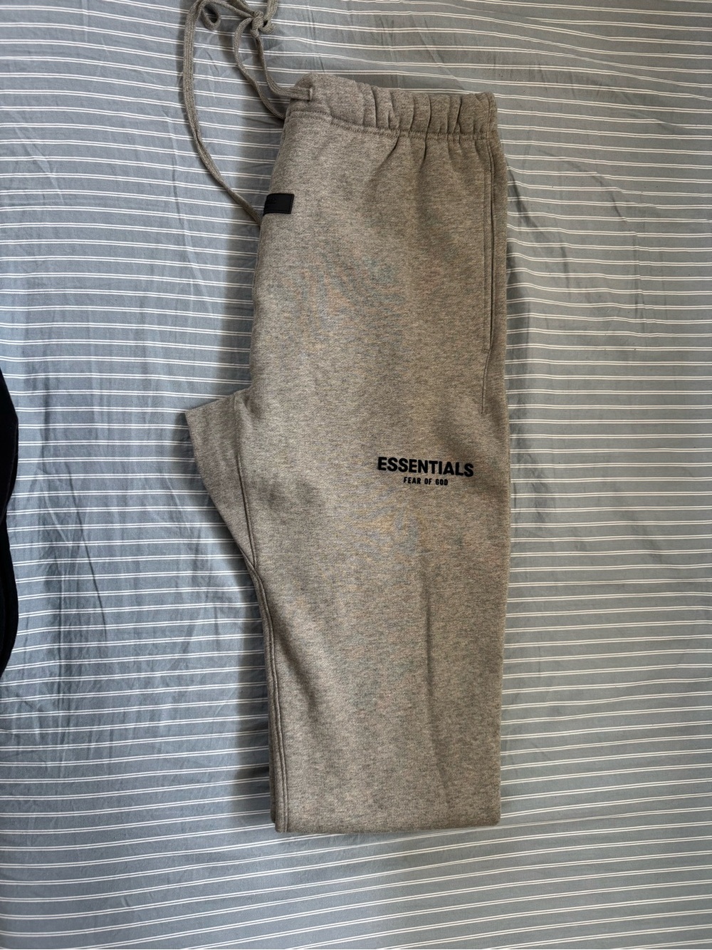 Essentials Men’s Sweatpants SS22 Grey